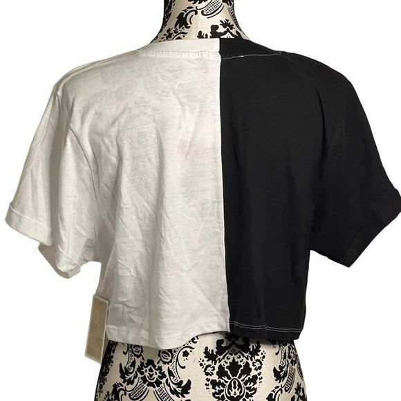 Dia De Los Muertos Crop Top - Picture 4 of 4